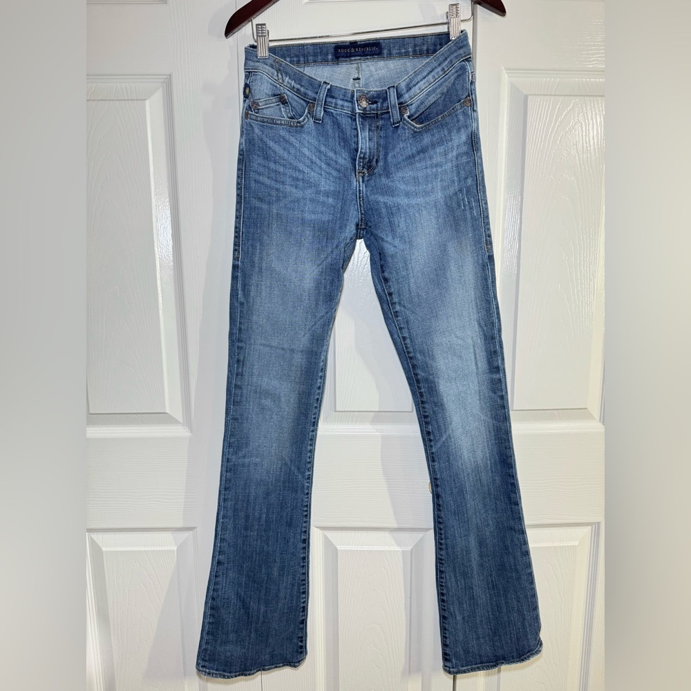 Rock and Republic WOMEN'S KASANDRA BOOTCUT JEAN - Medium Wash - 6 Long